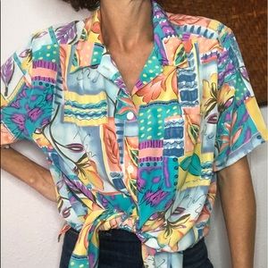 🦄VTG polyester statement blouse
